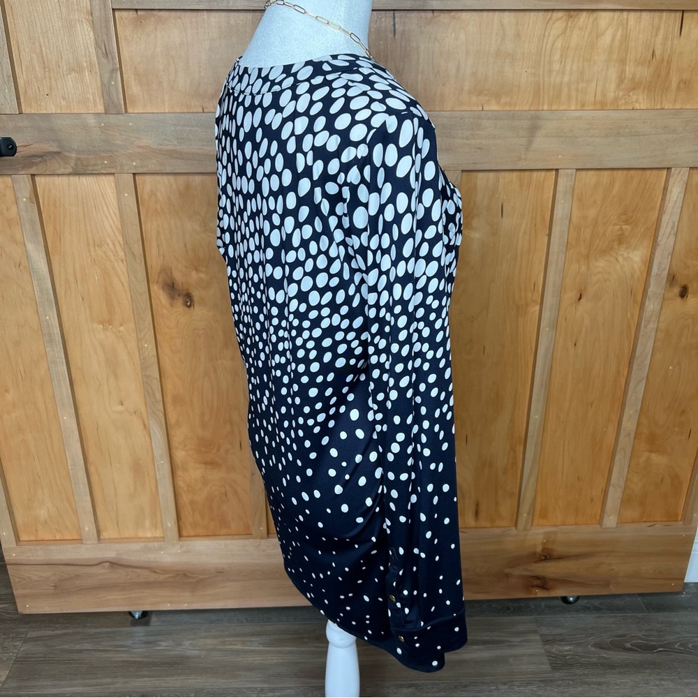 BCBG MAXAZRIA luxury Polka Dot V-Neck Women's Top |  Size - Picture 8 of 12